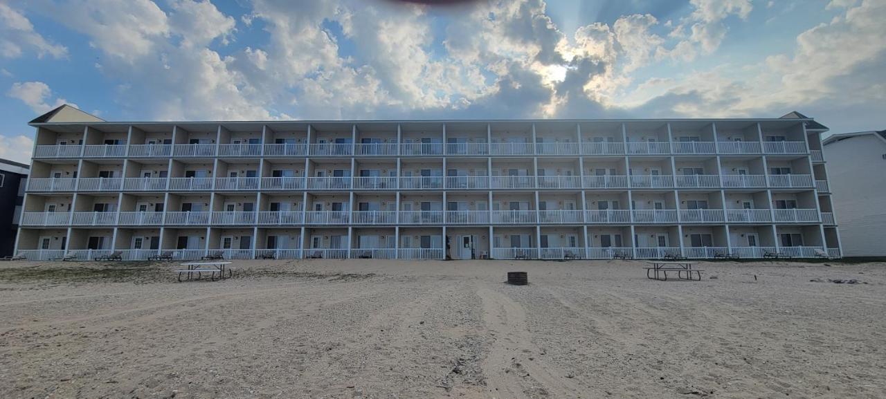 Mackinaw Beach And Bay Inn & Suites Mackinaw City Eksteriør billede