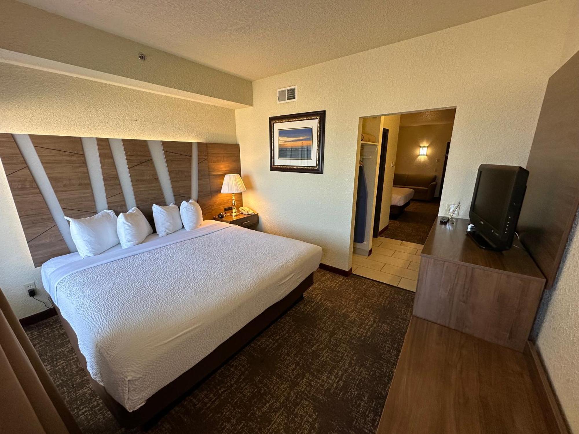 Mackinaw Beach And Bay Inn & Suites Mackinaw City Eksteriør billede